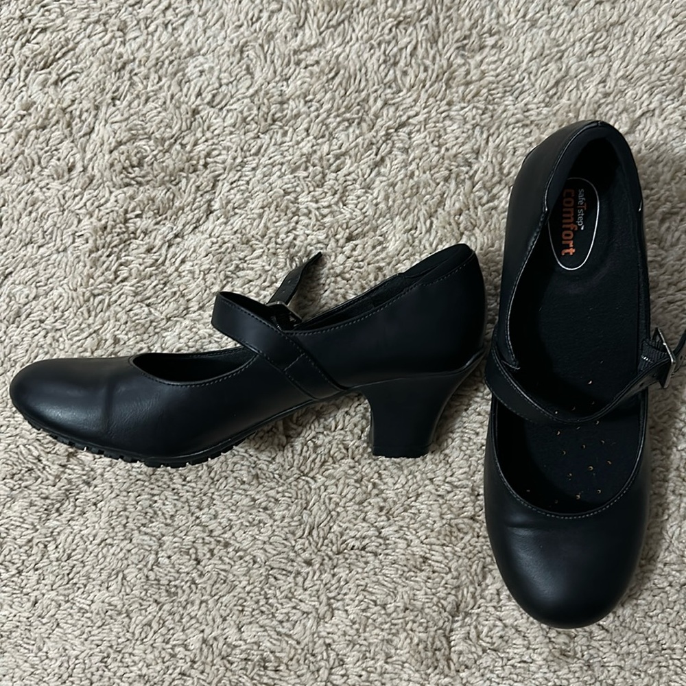 Safe Step women’s work shoes